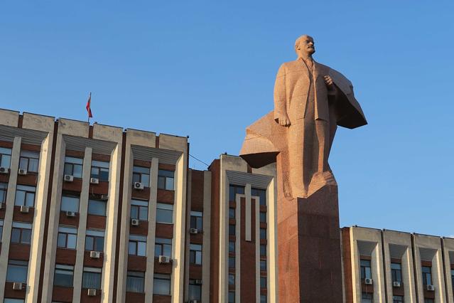 Statue of Lenin in Tiraspol